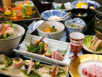 夕食懐石料理一例