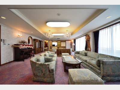 【特別室・禁煙】ツインルーム＋和室二間＋リビング（１４６㎡）