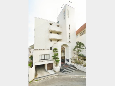 昭和倶楽部外観入口