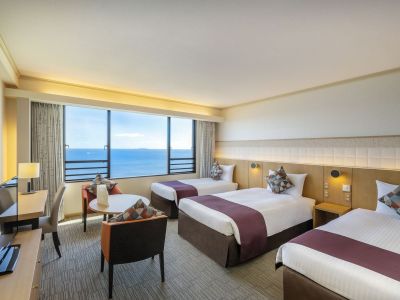 デラックストリプル