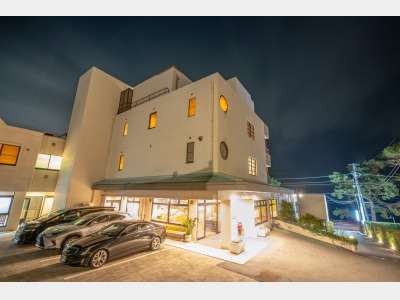 味と湯の宿ニューとみよし外観