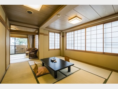 《本館》露天風呂付和室　二間・10+6畳間