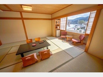《本館》サウナルーム付き和室　10畳間