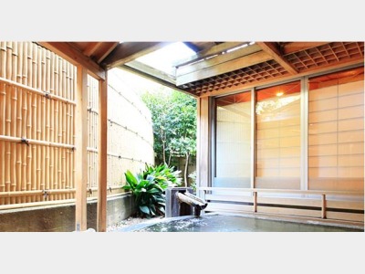 女性用露天風呂「うらら」