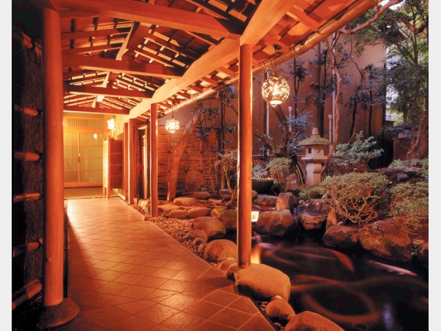 淘心庵　米屋（共立リゾート） 通路イメージ（鯉）