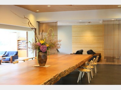 フロント・ロビー