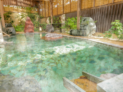 男性庭園風呂露天