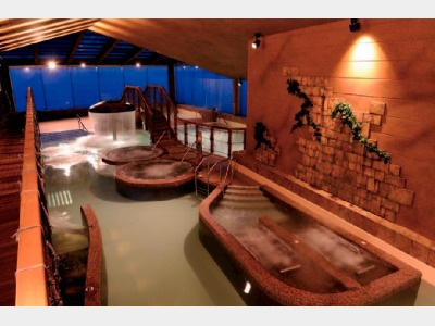 大浴場　水着ゾーン（古代ビーチ）