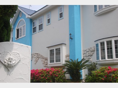 �C�ƃG�X�e�Ɣ������C�̏h�@�V�g�̃C���J�I�̊O��