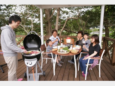 食事風景（イメージ）