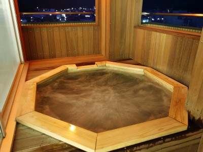 ジャグジー露天風呂（女性用）