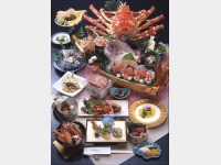 夕食一例(高足ガニ付磯料理)