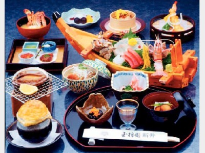 夕食一例（海鮮懐石料理）