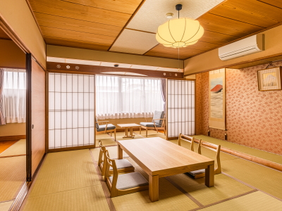 次の間付和室／広々65平米の客室はご家族・グループ利用におすすめ