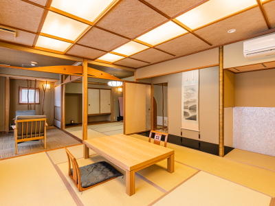 次の間付和室／広々65平米の客室はご家族・グループ利用におすすめ