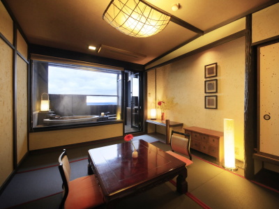 温泉露天風呂付和室／レトロでモダンな内装が人気