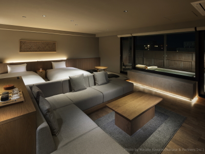 【新客室】温泉露天風呂付スイートルーム／露天風呂から薫り立つ湯景色をお愉しみください