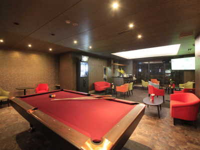 【徒歩2分/姉妹館】ロビーのビリヤード