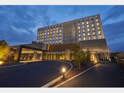 ＣＬＡＤ＆木の花の湯　夕景