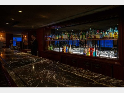 バー＆ラウンジ エマイユ