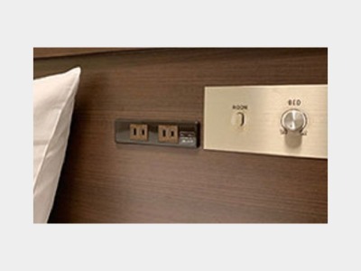 ベッドボードコンセント