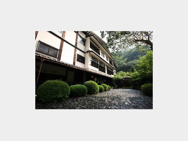 翠紅苑のJR・新幹線＋宿泊セットプラン一覧 | 往復新幹線と