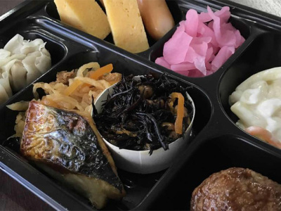 朝食（お弁当形式）