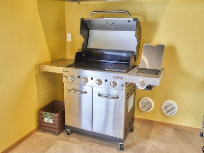 食事スペースにある本格BBQグリル　