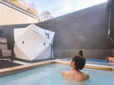 【露天風呂とテントサウナ】