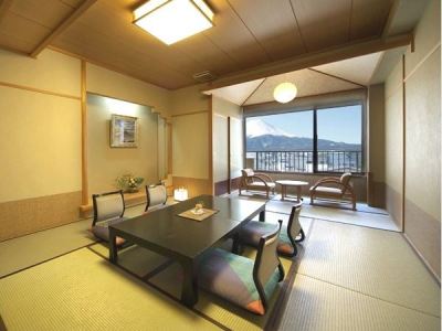 富士山側　10畳和室