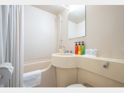 客室浴槽2例　※お部屋により内装が異なる場合があります