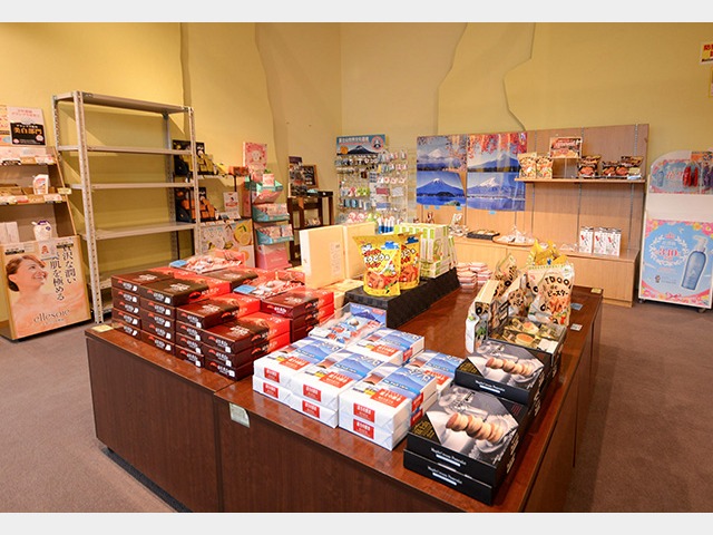 ブリーズベイレイクリゾート河口湖（ＢＢＨホテルグループ） 売店
