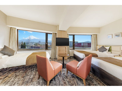 ファミリートリプル富士山ビュー