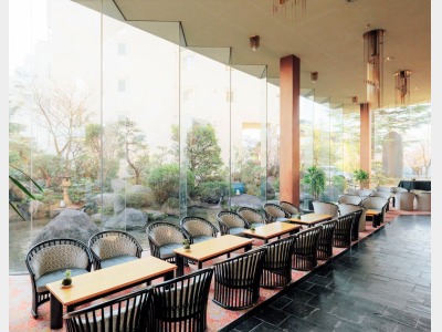 ロビーラウンジ