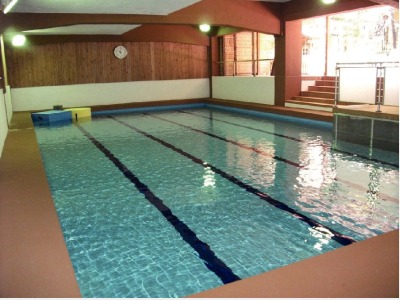屋内プール