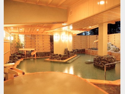 桧大露天風呂（花桧）