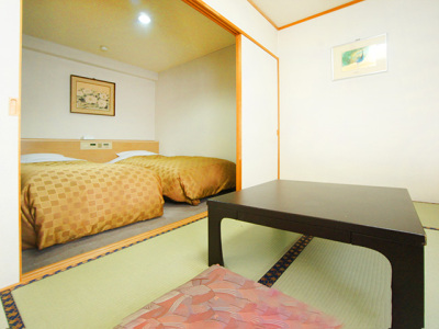 和洋室〈ツイン+和室４畳〉ファミリーにオススメ♪