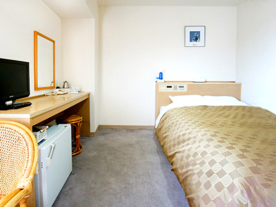 ダブルルーム 140cm幅ダブルベッドで広々リフレッシュ♪