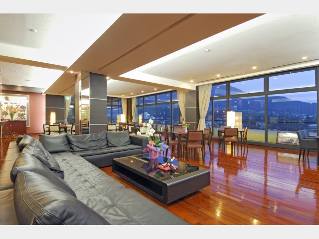 一茶のこみち 美湯の宿 ロビーラウンジ