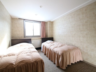 【かもしか館■洋室ツイン】フランスベッドでごゆっくり