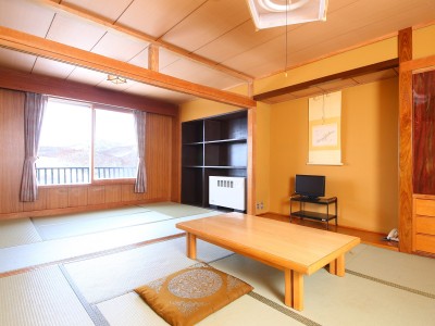 【らいちょう館■和室14畳】広々とした和室。ファミリー・グループにも◎