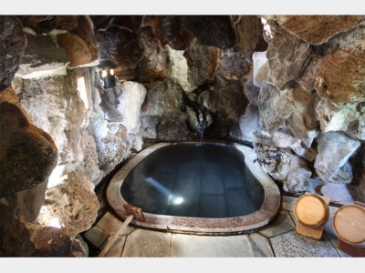 岩窟の湯