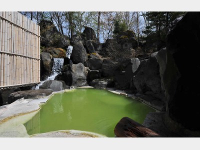 翡翠色の温泉　碧落 -HEKIRAKU-