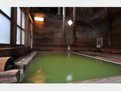 翡翠色の温泉　翠玉 -SUIGYOKU-