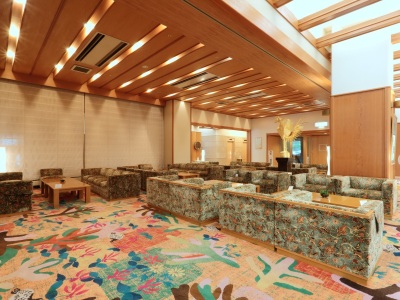 ゆったりとしたロビーで旅の疲れを癒してください