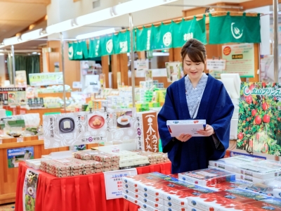 地物や周辺の特産物などホテルのお薦めのお土産がそろいます。