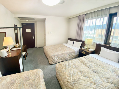 ★トリプルルーム★ファミリー・グループ利用に最適♪110cmベッド2台、140cmベッド1台