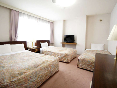 ★トリプルルーム★ファミリー・グループ利用に最適♪110cmベッド2台、140cmベッド1台