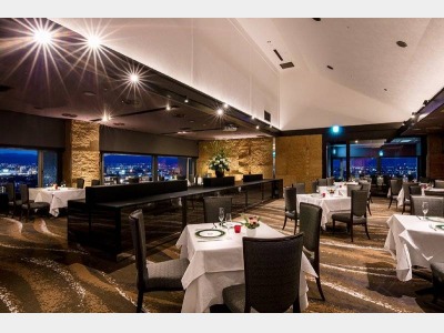 フランス料理 「ソルプレーサ」夕食メインダイニング