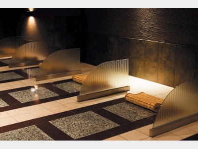 岩盤浴１ ゆとりのスペースを確保